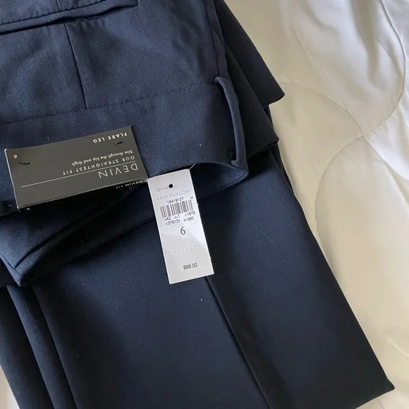 NWT Ann Taylor Devin Trousers, Navy, Size 6 - Picture 9 of 10